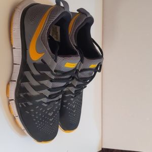 Mens nike free run 11